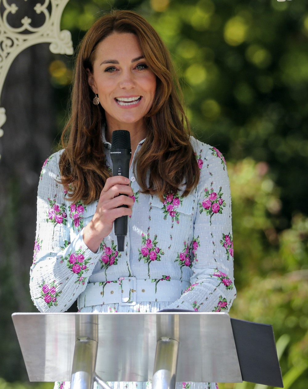 Герцогиня Кейт стала намного лучше на публичных выступлениях: как и почему это произошло?