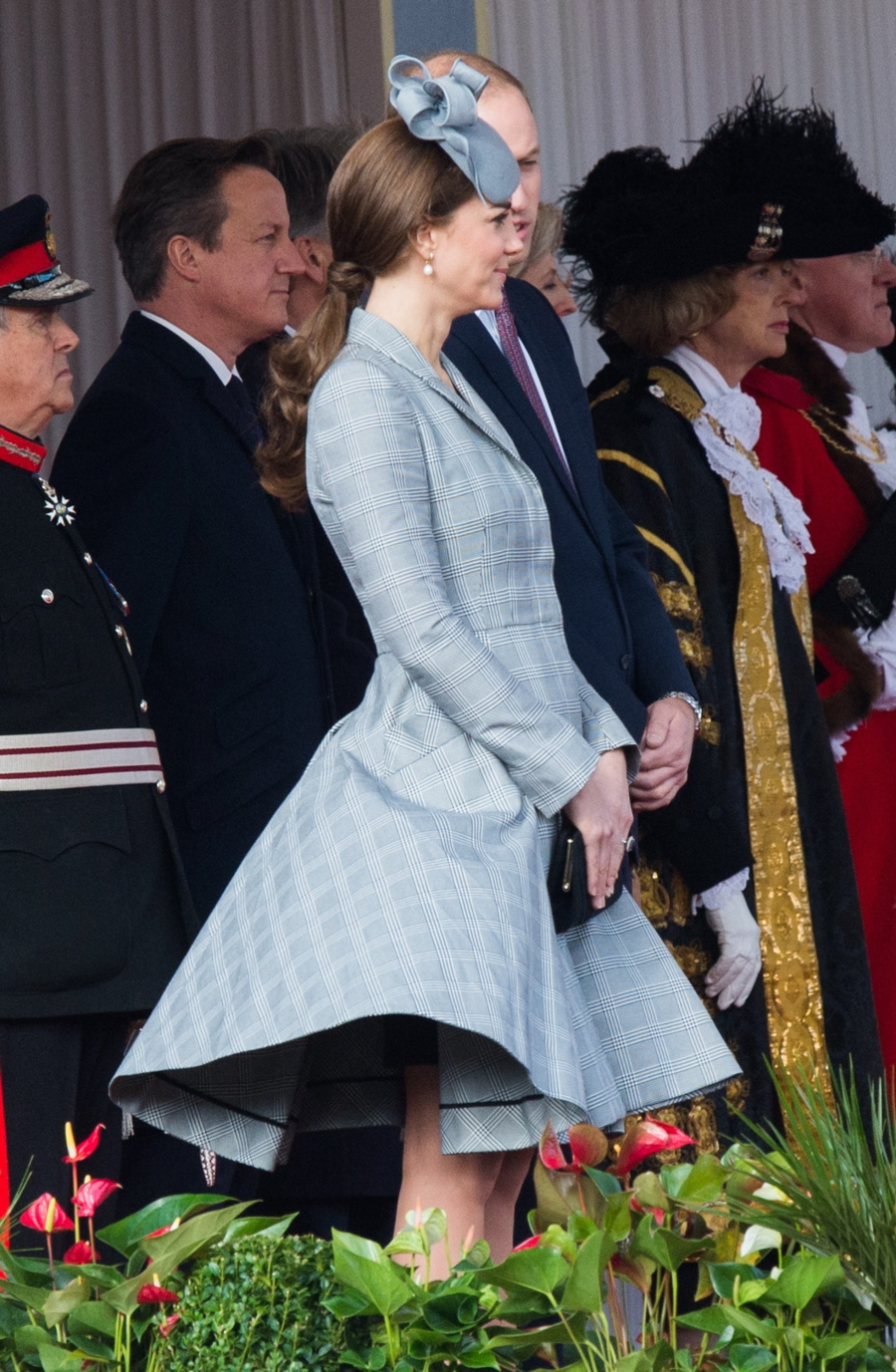 Герцогиня Кейт в голубом цвете Дженни Пэкхэм в Лондоне: милая или слишком кефаль?