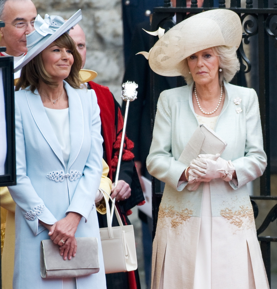 Герцогиня Камилла думает, что Кэрол Миддлтон громкая, напористая, жадная и скромная