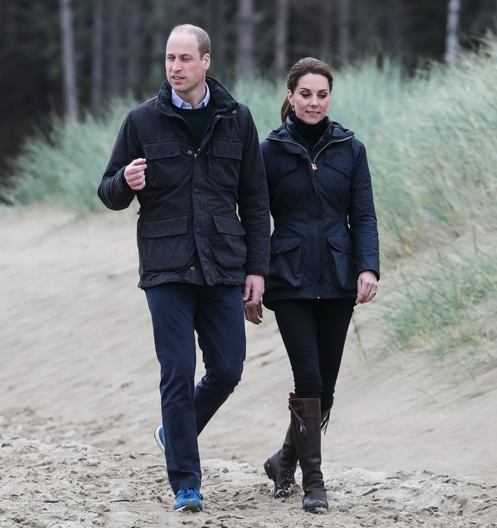 Герцогиня Кейт изменила свой облик в Уэльсе с парой Троя: супер-мило?