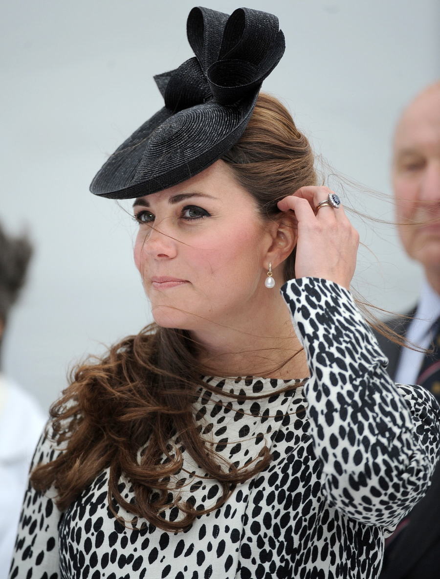 Источники утверждают, что герцогиня Кейт могла родить ребенка четвертого июля