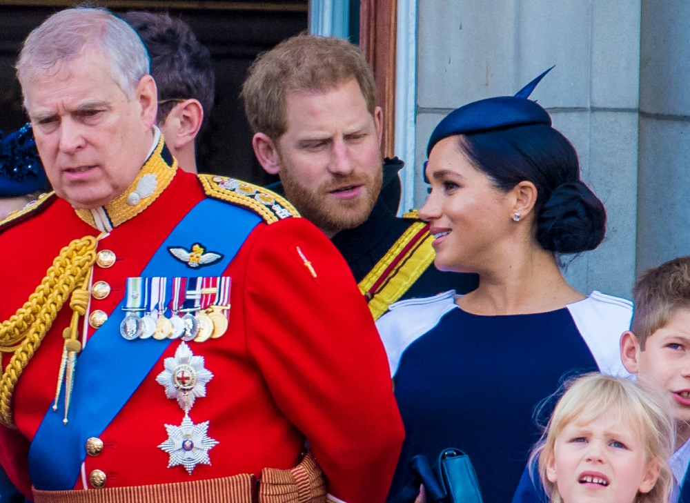 Принц Гарри велит герцогине Меган развернуться в «Войска цвета»?