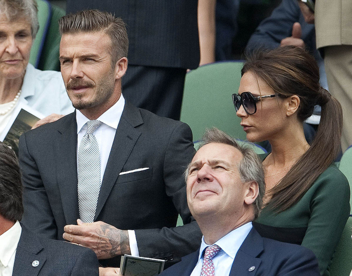 Герцогиня Кейт и Пиппа Миддлтон наблюдали за победой Роджера Федерера на Уимблдоне