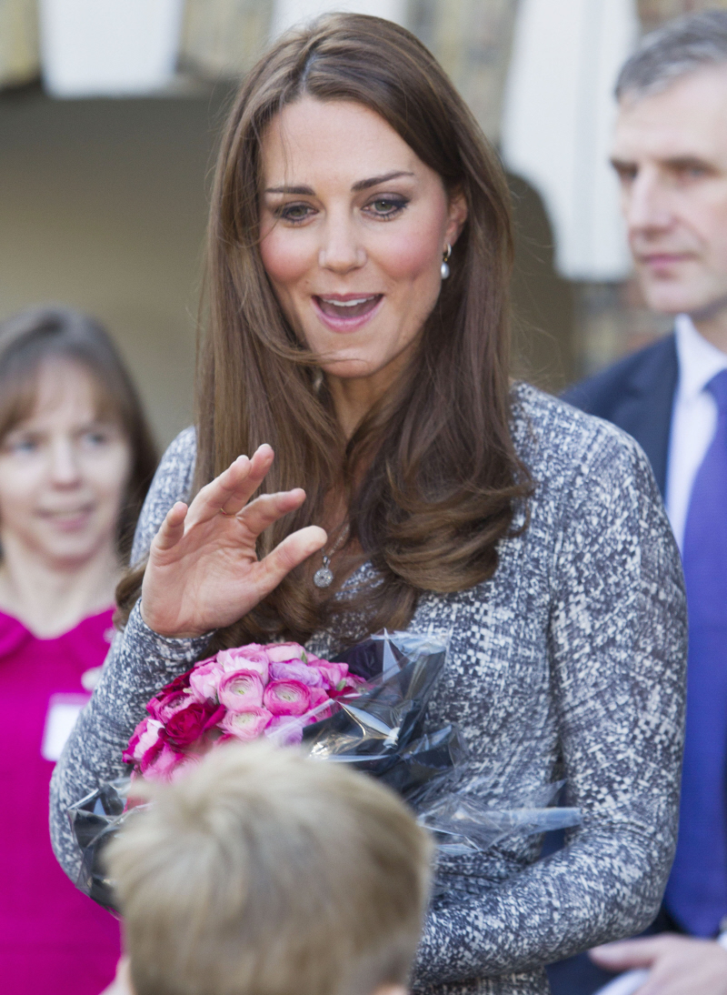 Герцогиня Кейт и принц Уильям снова отправились в отпуск (вроде) в Швейцарию
