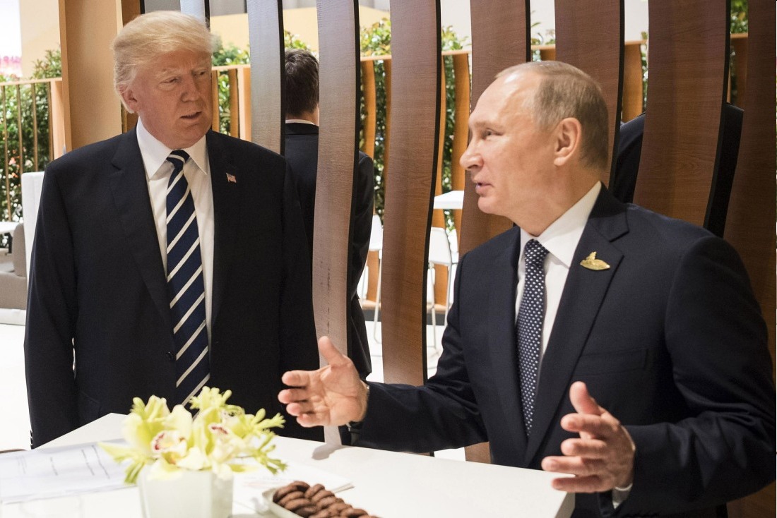 Дональд Трамп хочет поблагодарить Путина за выдворение наших дипломатов из России