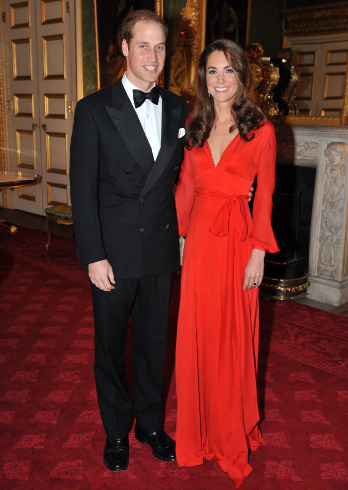 Герцогиня Кейт в красном платье от Beulah London: лестно и красиво?