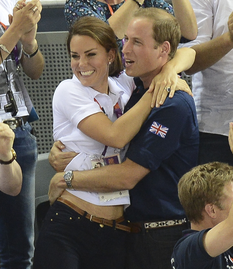 Герцогиня Кейт и принц Уильям обнимаются на публике: шокирует ?!