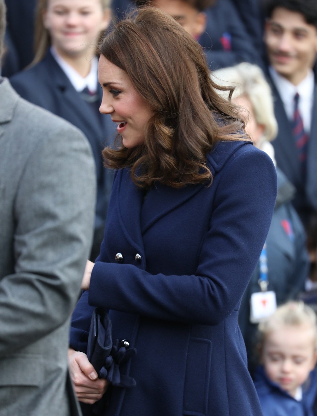 Герцогиня Кейт якобы пожертвовала семь дюймов волос на благотворительность парик больного раком