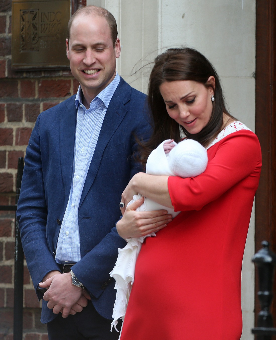 Герцогиня Кейт и Уильям, вероятно, не объявят имя ребенка до среды?