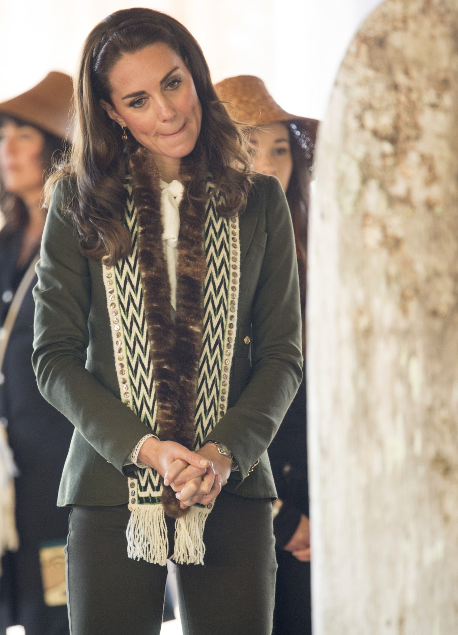 Герцогиня Кейт и принц Уильям носили настоящую мех выдры: ужасный или дипломатичный?