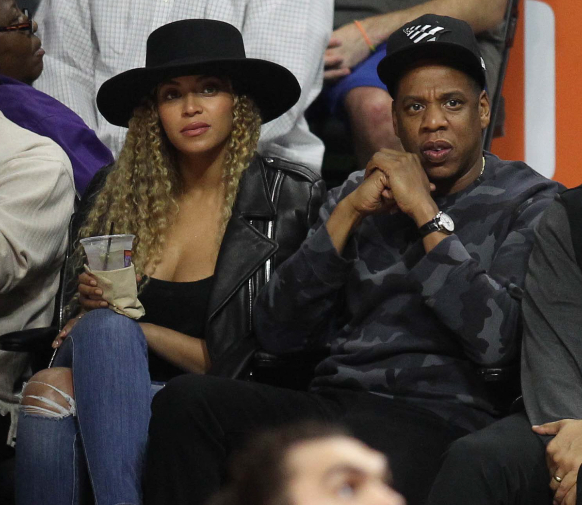E !: Jay-Z полностью поддерживает Beys Lemonade, они оба видели знаки доллара